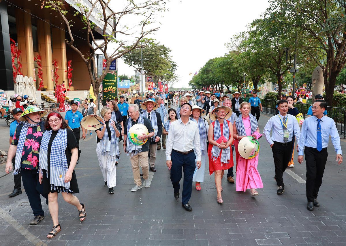 TP Hồ Chí Minh luôn là điểm tham quan, trải nghiệm đầy hấp dẫn. Ảnh: T.L