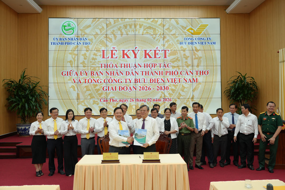 Lễ ký Thoả thuận hợp tác giữa UBND thành phố Cần Thơ và Tổng công ty Bưu điện Việt Nam.