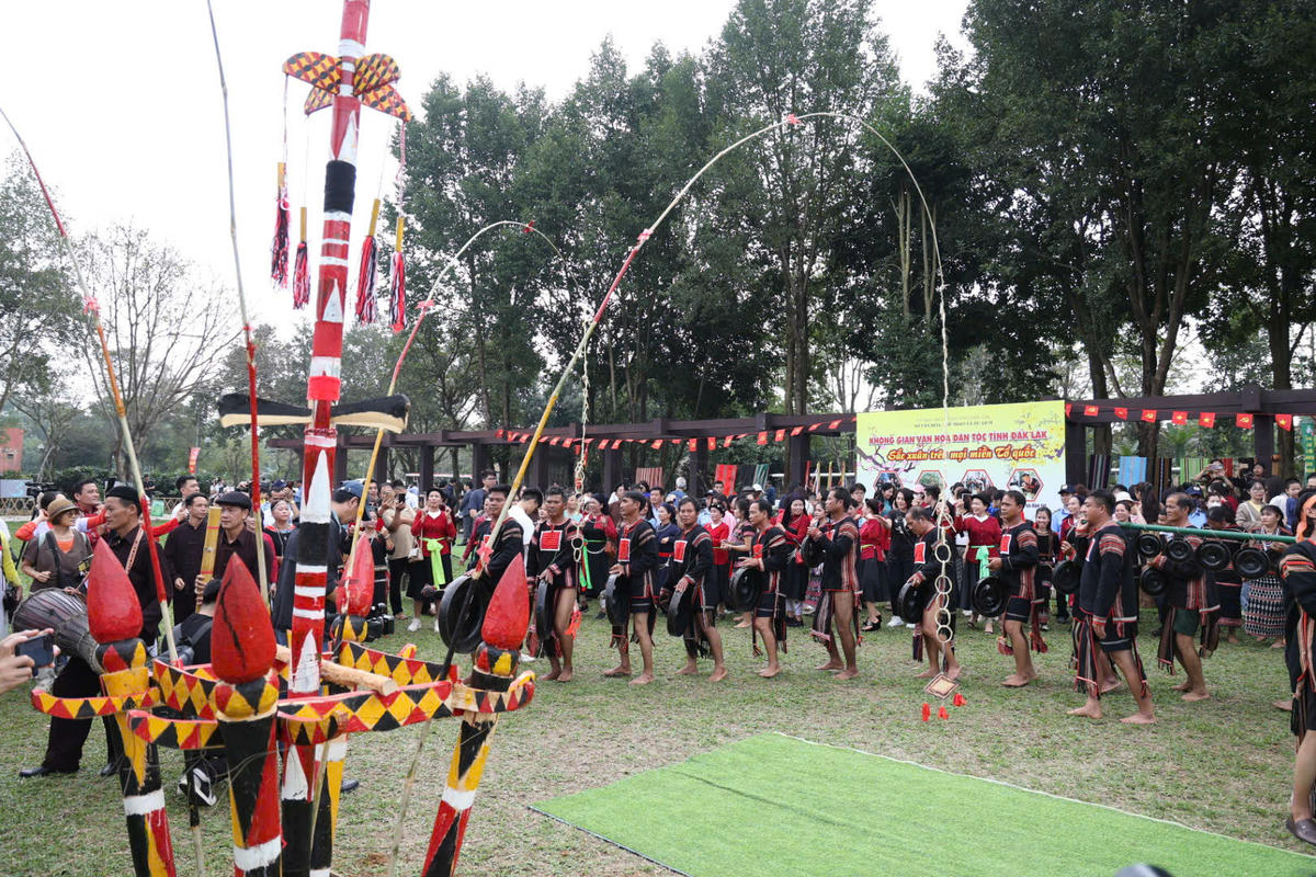 Một sự kiện văn hoá diễn ra tại Làng Văn hoá - Du lịch các dân tộc Việt Nam. Ảnh: Lê Phú
