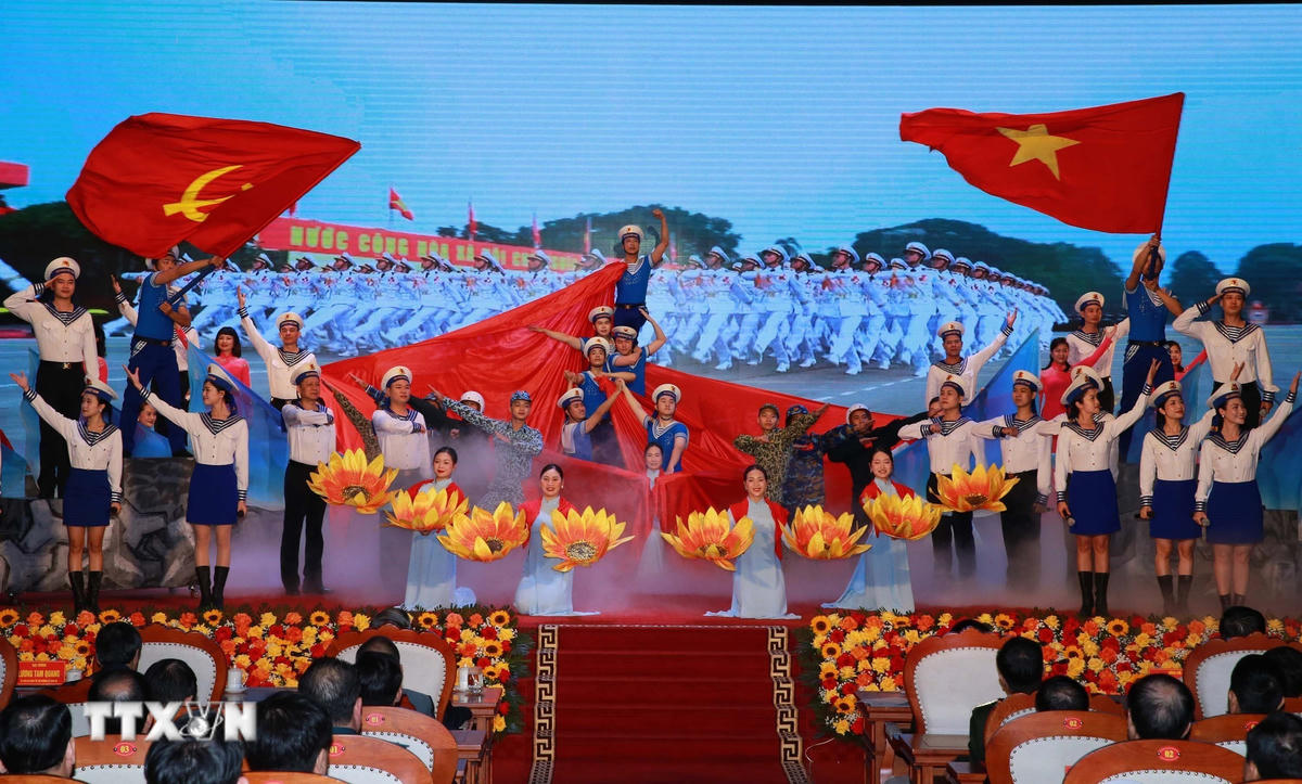Chương trình nghệ thuật chào mừng. (Ảnh: Trọng Đức/TTXVN)