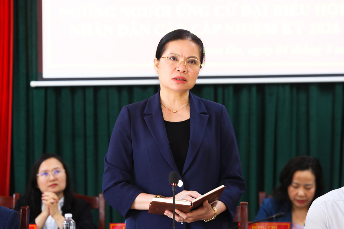 Thay mặt cho các ứng cử viên đại biểu quốc hội khóa XVI, Phó Chủ tịch - Tổng Thư ký Ủy ban Trung ương MTTQ Việt Nam Hà Thị Nga ghi nhận các ý kiến, kiến nghị xác đáng của cử tri, đồng thời cho biết dù ở vị trí công tác nào, các đại biểu dân cử cũng sẽ luôn tâm niệm gần dân, sát dân, phản ánh kịp thời các kiến nghị của cư tri.