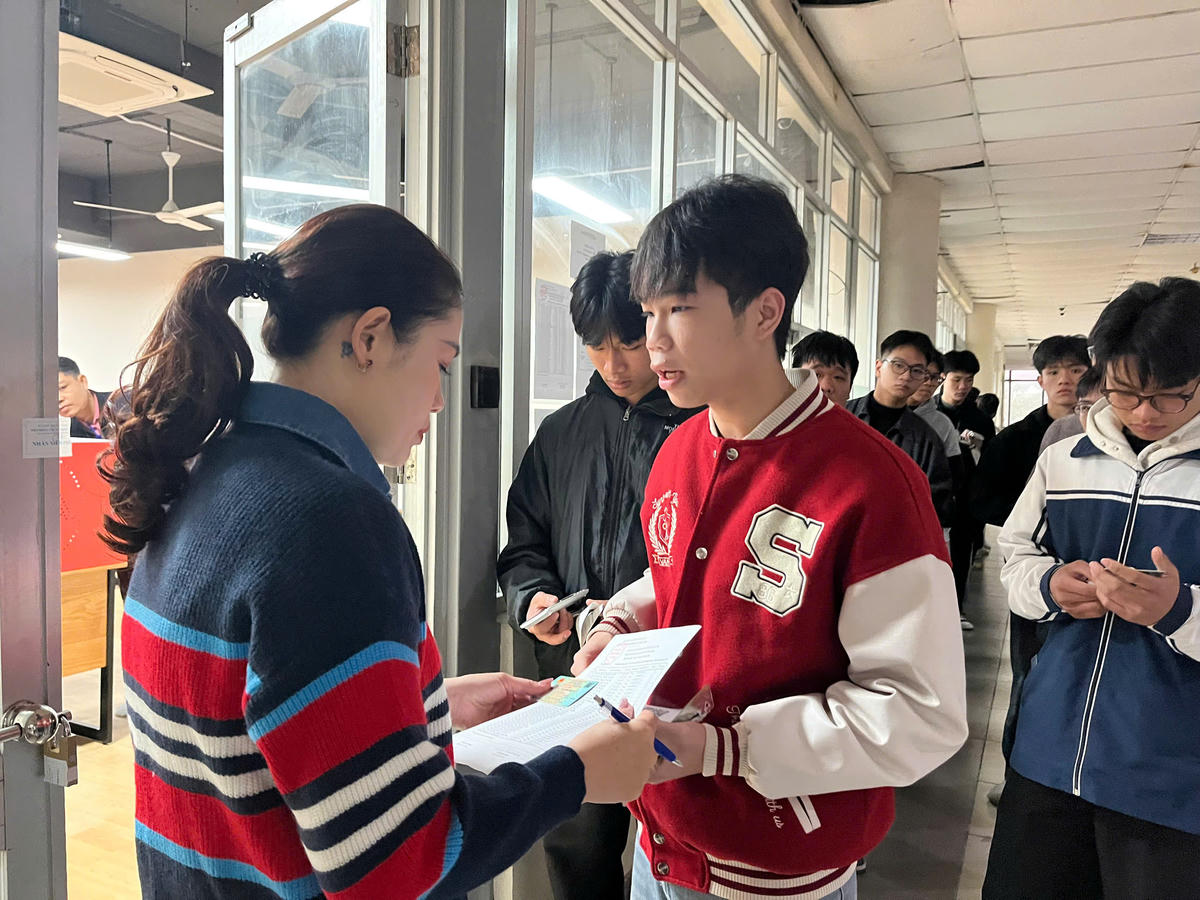 Thí sinh dự thi đánh giá tư duy đợt 1 của Đại học Bách khoa Hà Nội.&nbsp;