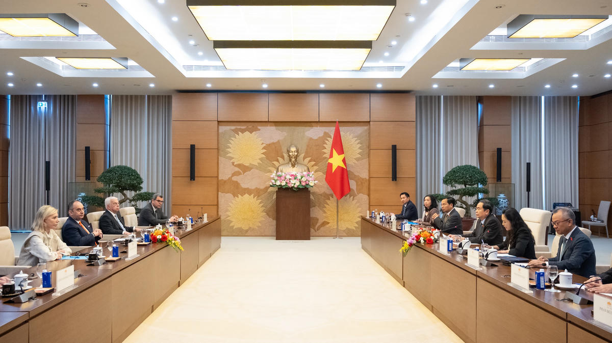 Quang cảnh buổi tiếp. Ảnh: Phạm Thắng