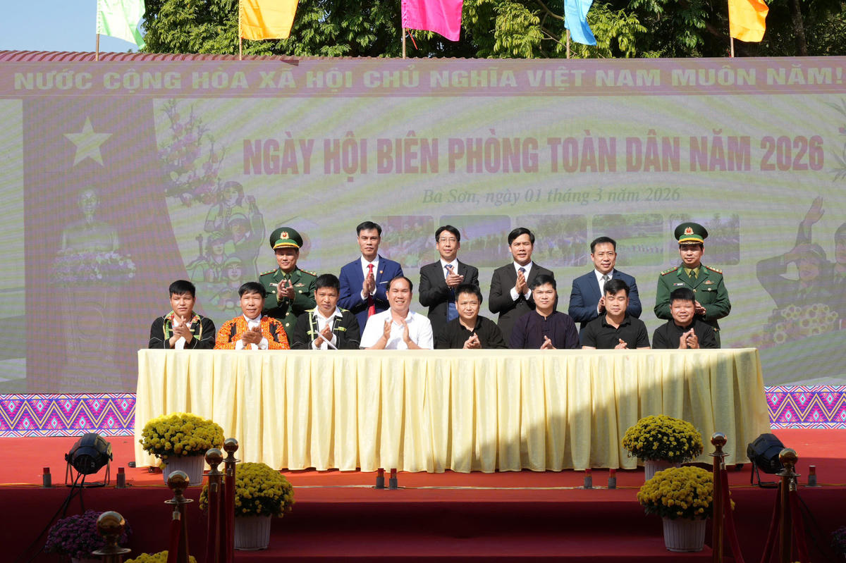 Các thôn trên địa bàn xã Ba Sơn đã ký kết thực hiện phong trào "Toàn dân tham gia bảo vệ chủ quyền lãnh thổ, an ninh biên giới quốc gia trong tình hình mới" năm 2026.
