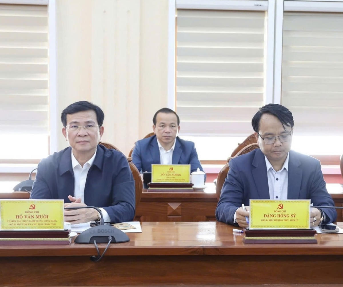 Lãnh đạo tỉnh Lâm Đồng tham dự buổi làm việc. Ảnh HT