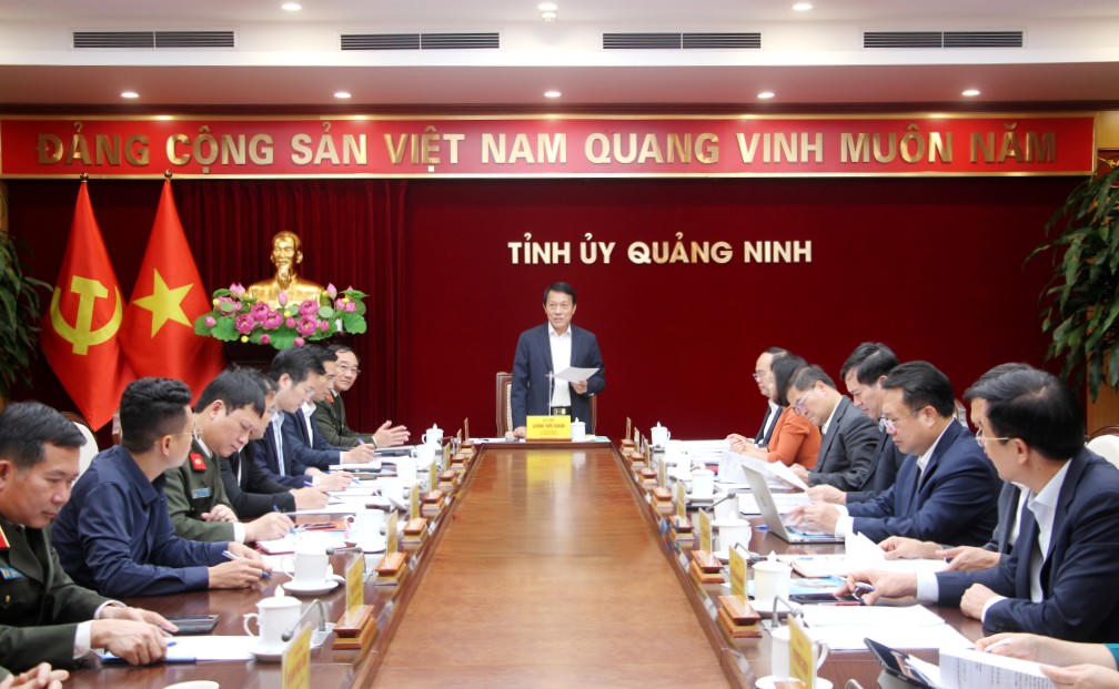 Đại tướng Lương Tam Quang, Ủy viên Bộ Chính trị, Bộ trưởng Bộ Công an phát biểu tại hội nghị triển khai Quyết định kiểm tra, giám sát của Bộ Chính trị, Ban Bí thư đối với Ban Thường vụ Tỉnh ủy Quảng Ninh.