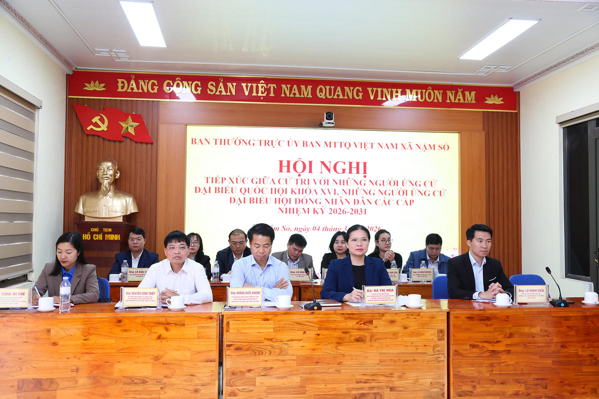 Ngày thứ 3 trong chương trình tiếp xúc cử tri, vận động bầu cử tại cụm bầu cử số 1 tỉnh Lai Châu,&nbsp;Phó Chủ tịch - Tổng Thư ký Ủy ban Trung ương MTTQ Việt Nam Hà Thị Nga có buổi tiếp xúc cử tri xã Nậm Sỏ - một xã vùng cao đặc biệt khó khăn của tỉnh Lai Châu.