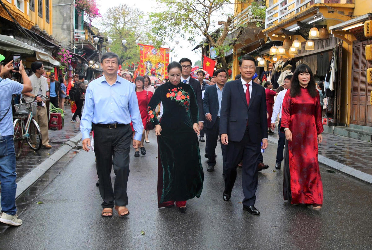 Lãnh đạo TP Đà Nẵng tham dự Lễ hội Tết Nguyên Tiêu Bính Ngọ 2026. Ảnh: CV.