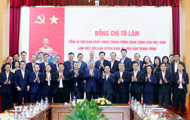 Tổng Bí thư Tô Lâm và các đại biểu. (Ảnh: Thống Nhất/ TTXVN)