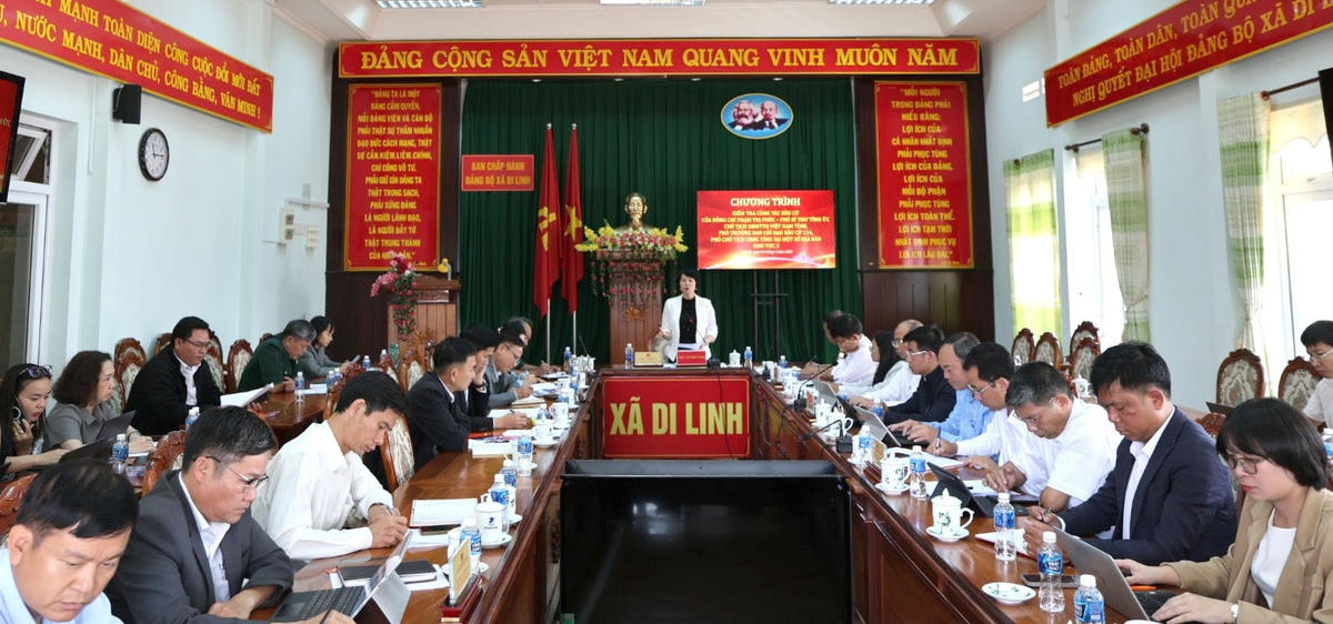 Quang cảnh buổi làm việc. Ảnh X.H