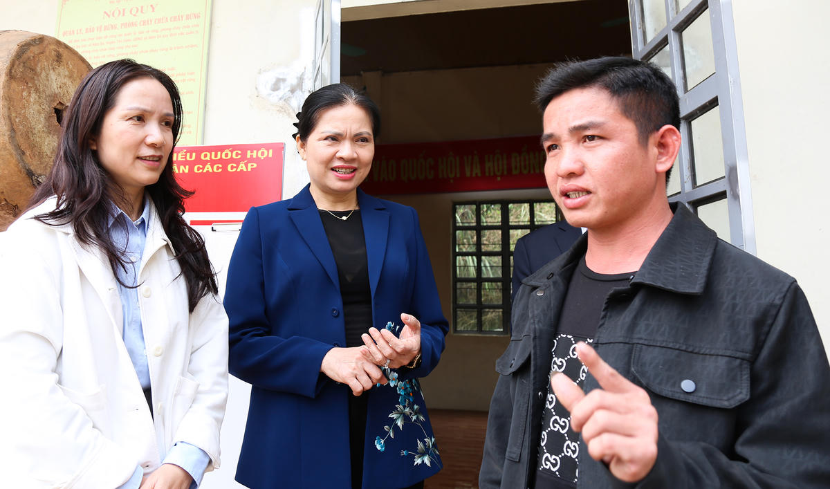 Bà Hà Thị Nga mong muốn ngày 15/3 tới cử tri xã Nậm Sỏ thể hiện tinh thần trách nhiệm, dành những lá phiếu của mình để bầu ra đại biểu đủ đức, đủ tài vào cơ quan Quốc hội khóa XVI và HĐND các cấp tỉnh Lai Châu nhiệm kỳ 2026-2031.. 