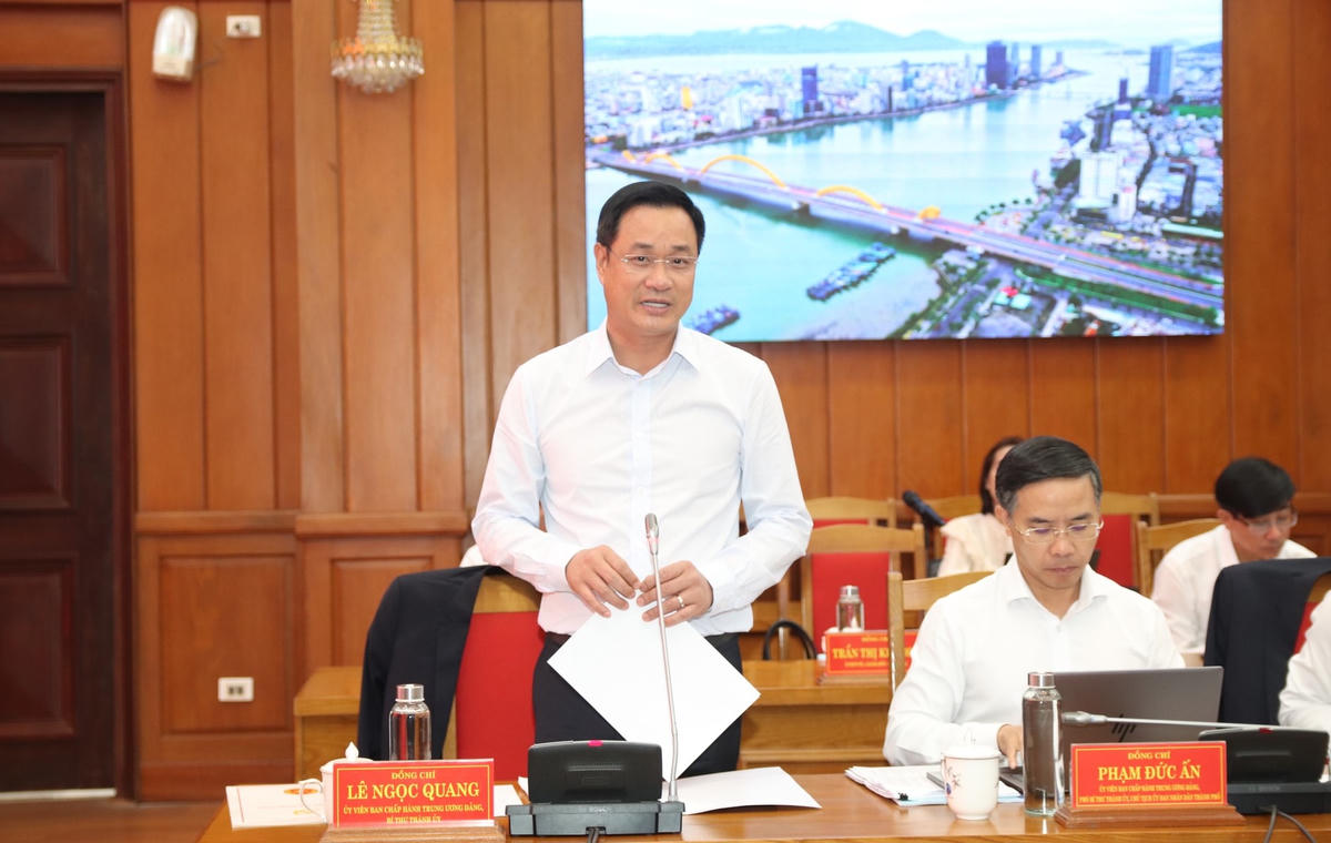 Bí thư Thành ủy Đà Nẵng Lê Ngọc Quang phát biểu tiếp thu tại hội nghị. Ảnh: CV.