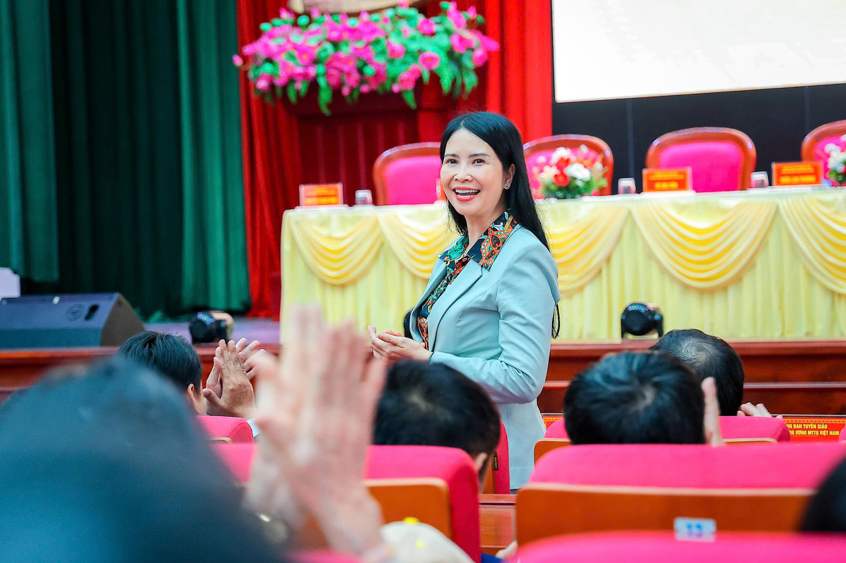 Trên cương vị lãnh đạo tổ chức đại diện cho phụ nữ cả nước, bà Trần Lan Phương đặc biệt quan tâm đến việc bảo vệ quyền và lợi ích hợp pháp của phụ nữ và trẻ em. Ảnh: PT.&nbsp;