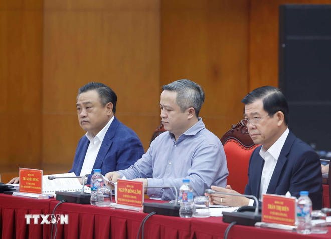 Các đại biểu tham dự buổi làm việc. (Ảnh: Thống Nhất/TTXVN).