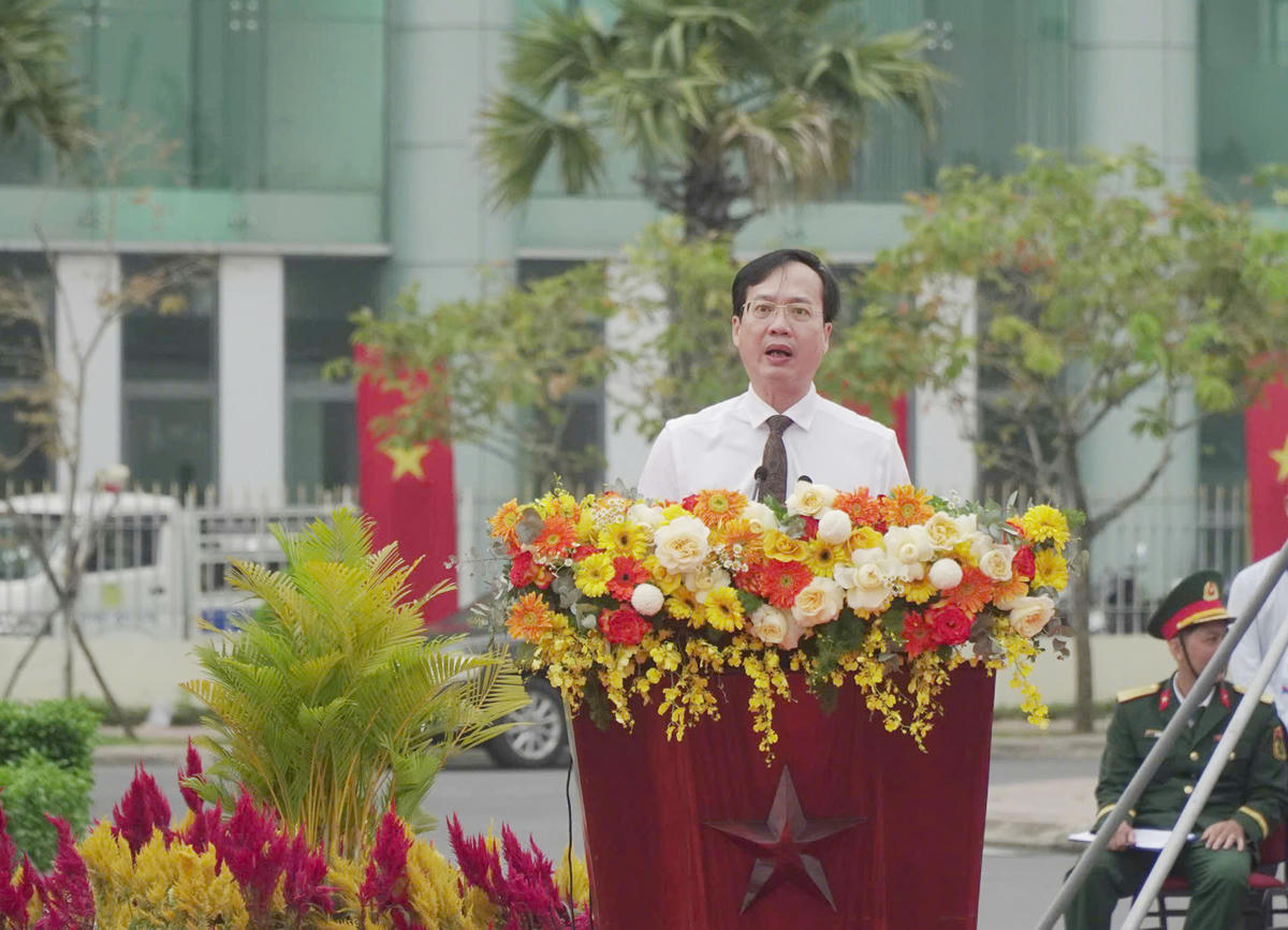 Ông Trần Trí Quang, Chủ tịch UBND tỉnh Vĩnh Long phát biểu tại buổi lễ. Ảnh: Trung Ngãi.