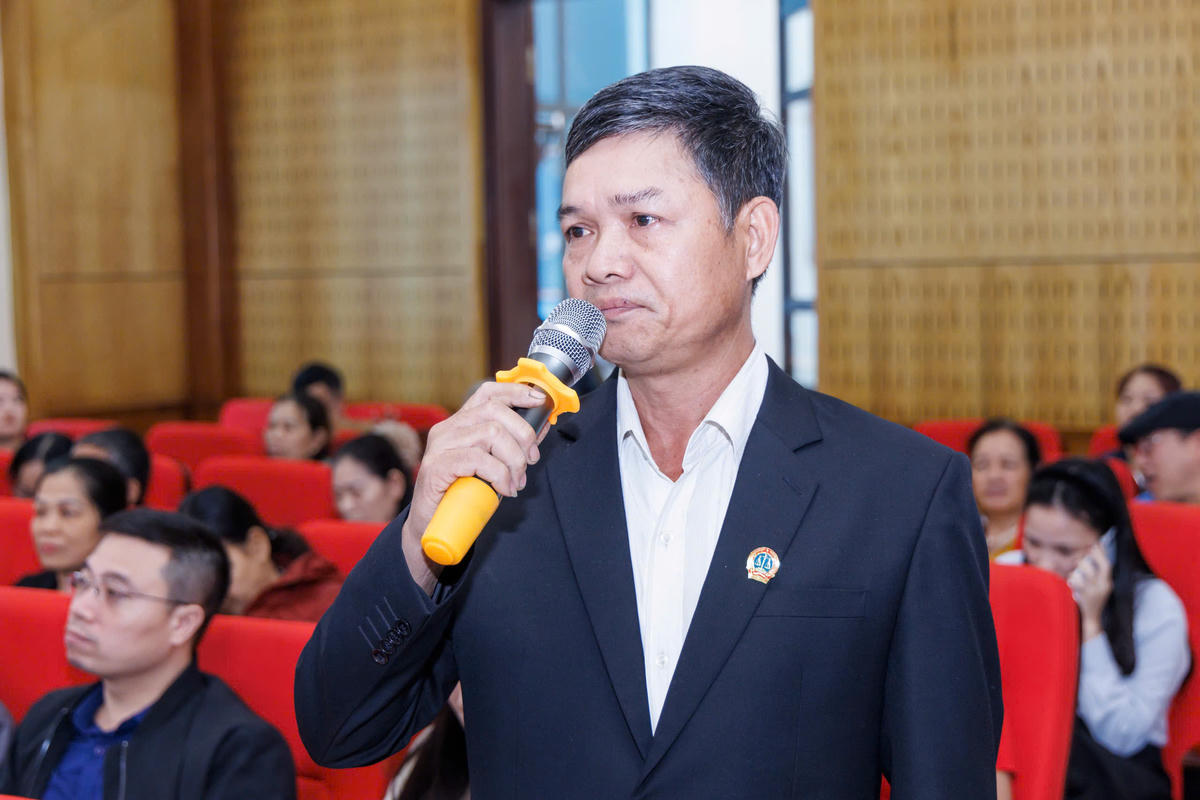 Đại diện cử tri phát biểu ý kiến Ảnh: Quang Vinh