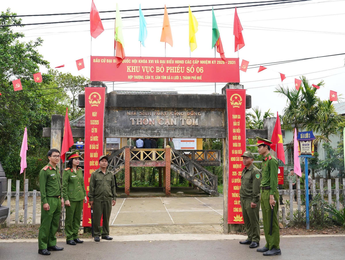 Đảm bảo an toàn tuyệt đối trước, trong và sau ngày bầu cử ĐBQH và HĐND các cấp. Ảnh: H.N.