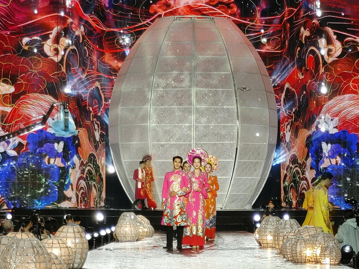 Với chuỗi 17 hoạt động chính cùng nhiều chương trình hưởng ứng, Lễ hội Áo dài TP.HCM năm 2026 tiếp tục khẳng định vai trò là sản phẩm du lịch lễ hội đặc trưng của thành phố. Ảnh: H.L