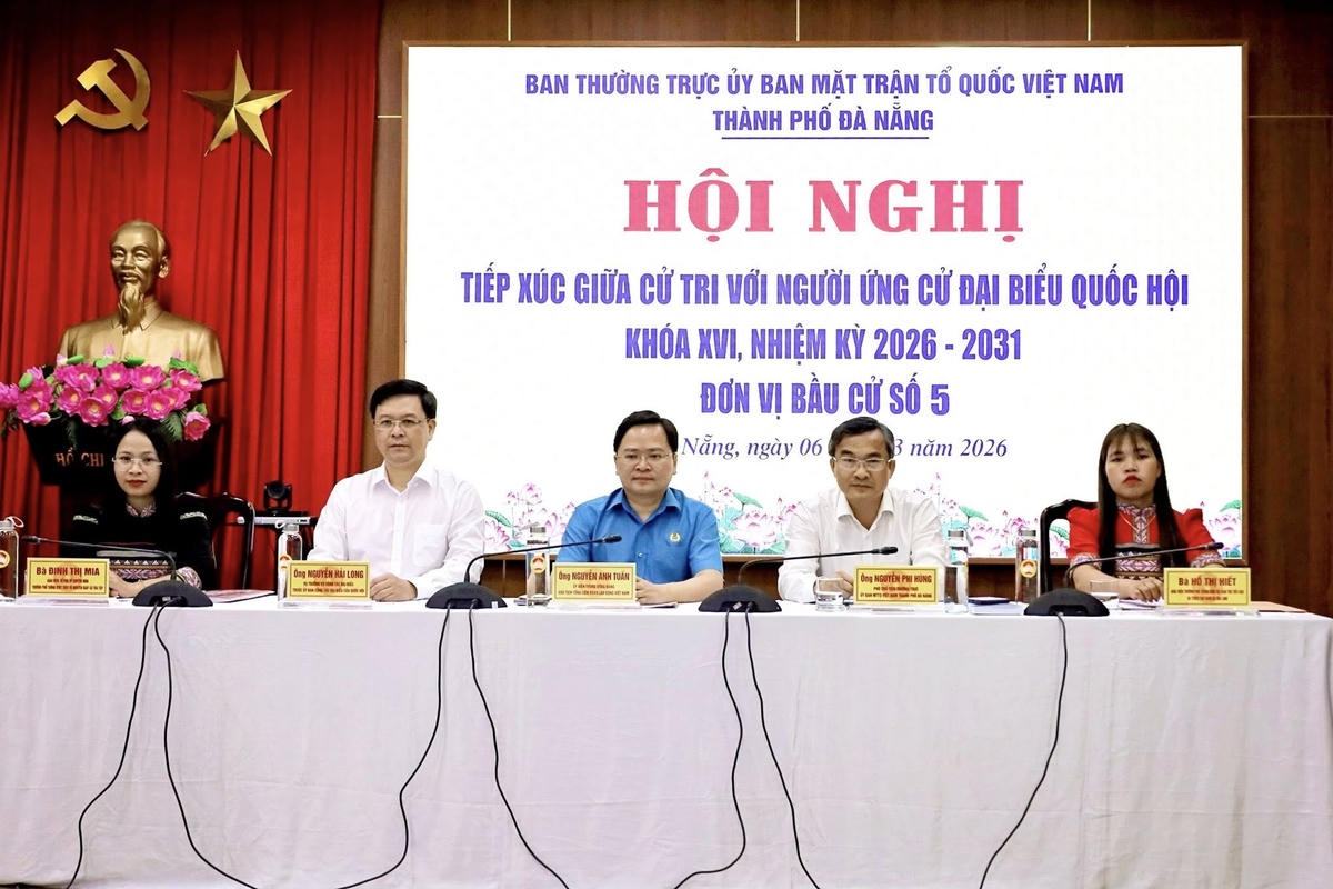 Các ứng cử viên ĐBQH khóa XVI, đơn vị bẩu cử số 5. Ảnh: CV.