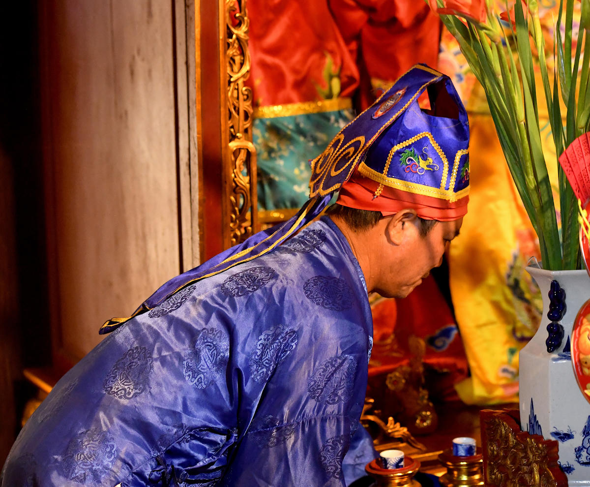 Nghi thức tế tửu.