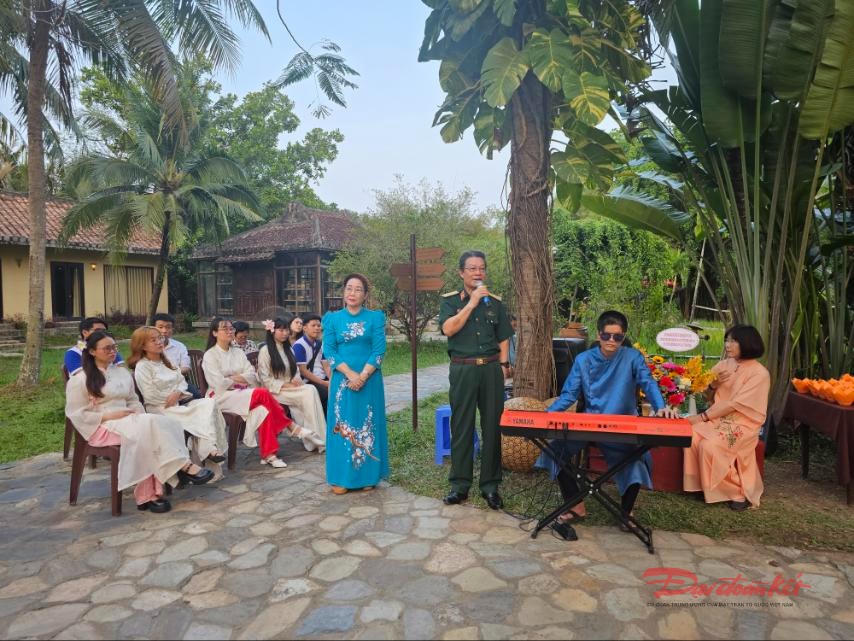 Quang cảnh chương trình. Ảnh: Hồng Phúc.