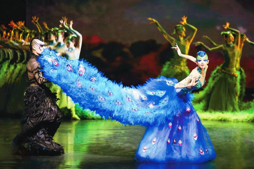 Cánh khổng tước nối nhịp giao lưu văn hóa