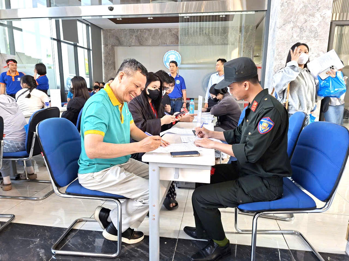 TP Hồ Chí Minh: 5.000 sinh viên tham gia hiến máu tình nguyện

