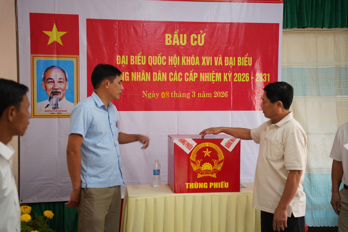 Cử tri trên địa bàn đặc khu Thổ Châu phấn khởi bỏ phiếu bầu đại biểu Quốc hội khóa XVI và đại biểu Hội đồng nhân dân các cấp, nhiệm kỳ 2026 - 2031. Ảnh CTV