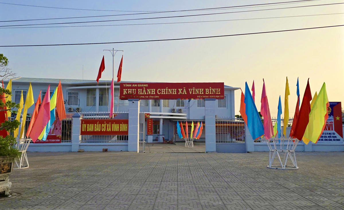 Xã Vĩnh Bình (tỉnh An Giang) có 42 tổ bầu cử, tương ứng 42 điểm bỏ phiếu. Ảnh: Thanh Tiến