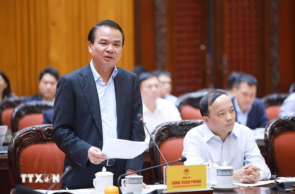 Phó Chủ nhiệm Thường trực Văn phòng Chính phủ Đặng Xuân Phong phát biểu. (Ảnh: Dương Giang/TTXVN).