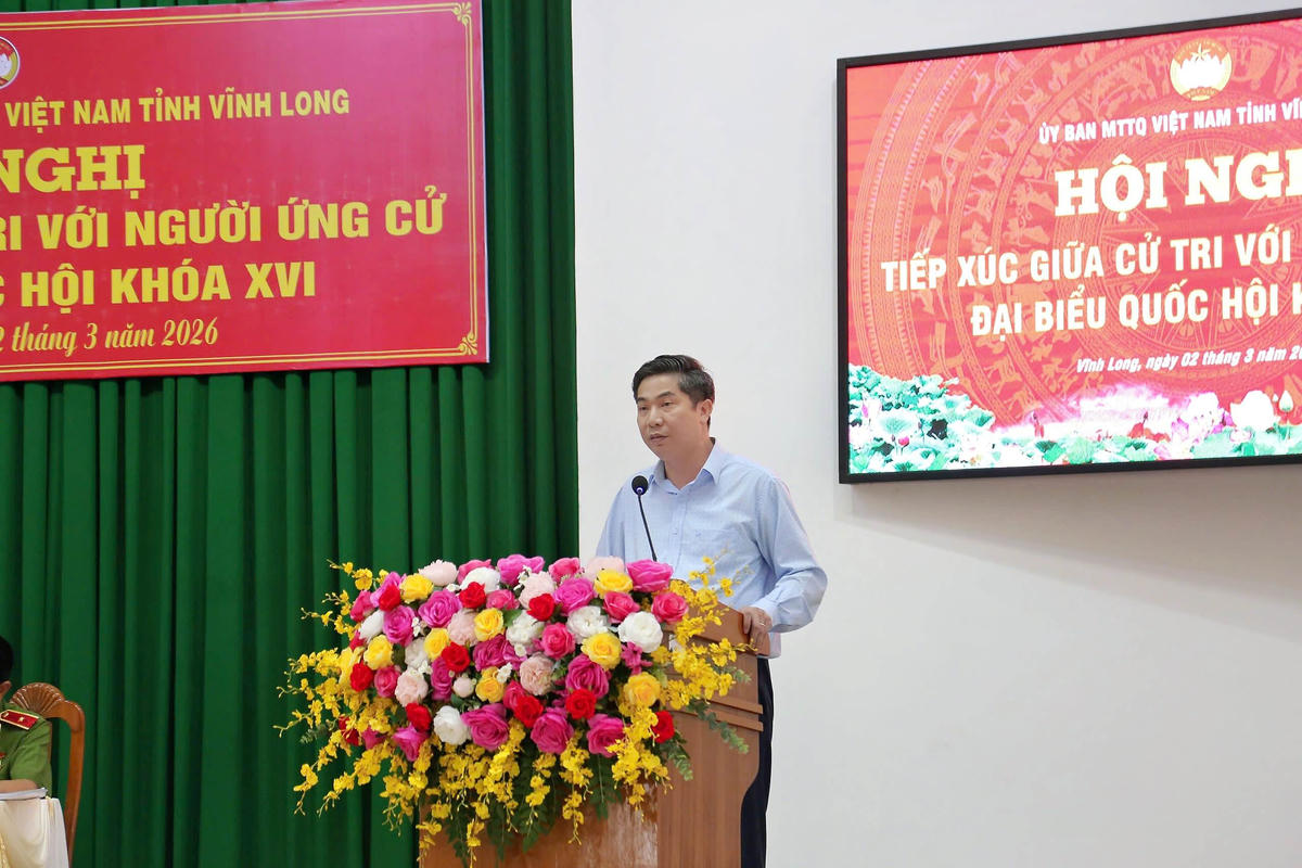 PGS.TS. Nguyễn Đào Tùng trình bày Chương trình hành động trước cử tri.