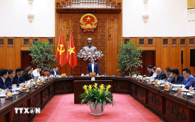 Thủ tướng Phạm Minh Chính chủ trì họp Tổ công tác bảo đảm an ninh năng lượng. (Ảnh: Dương Giang/TTXVN).