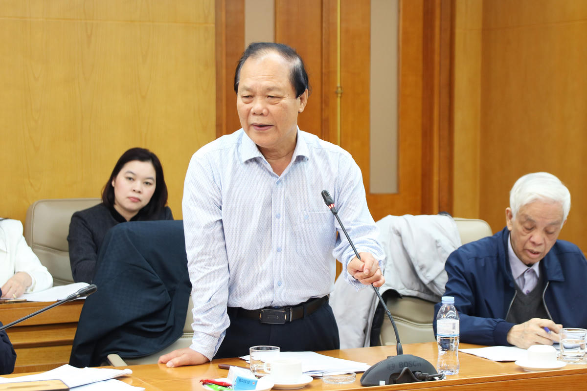 GS.TS Phan Trung Lý - Ủy viên UBTƯ MTTQ Việt Nam, nguyên Chủ nhiệm Ủy ban Pháp luật của Quốc hội&nbsp;phát biểu tại Hội nghị.