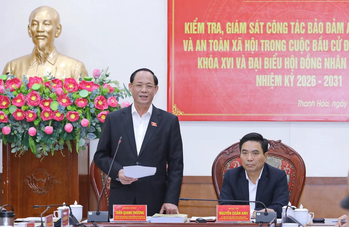 Phó Chủ tịch Quốc hội Trần Quang Phương&nbsp;đánh giá cao sự chủ động của Thanh Hóa trong công tác chuẩn bị bầu cử. Ảnh: Minh Hiếu