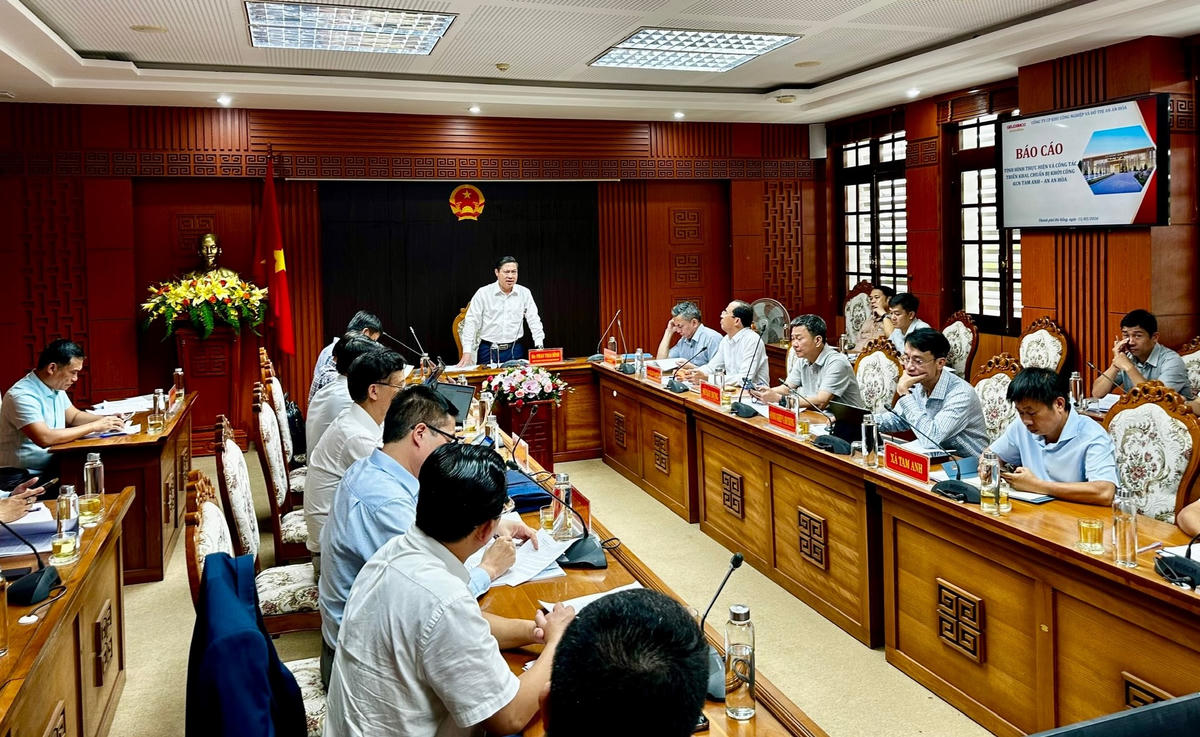 Quang cảnh buổi làm việc. Ảnh: CV.