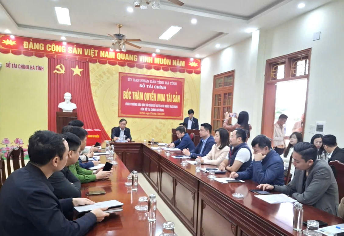 Toàn cảnh buổi bốc thăm. Ảnh: TT.