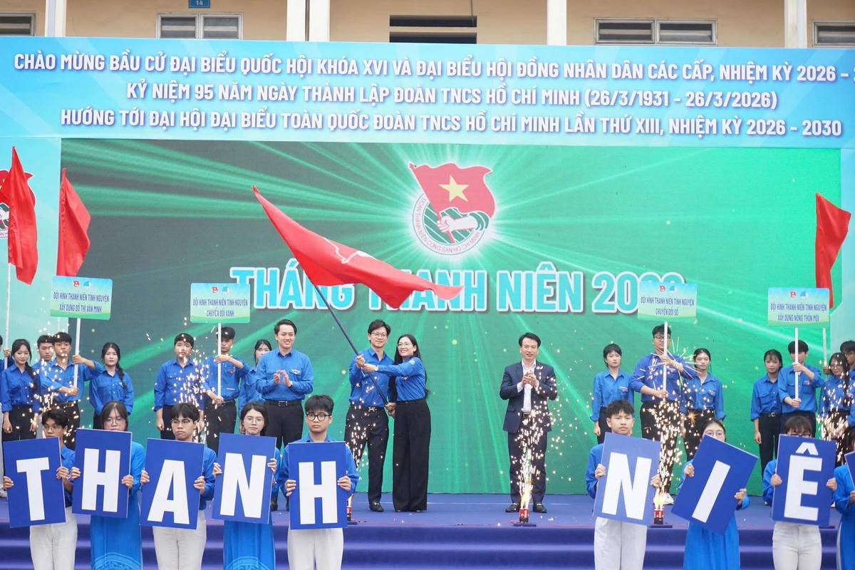 Ông Nguyễn Đức Tuấn tham dự lễ ra quân tháng thanh niên Hải Phòng năm 2026. Ảnh: PT.