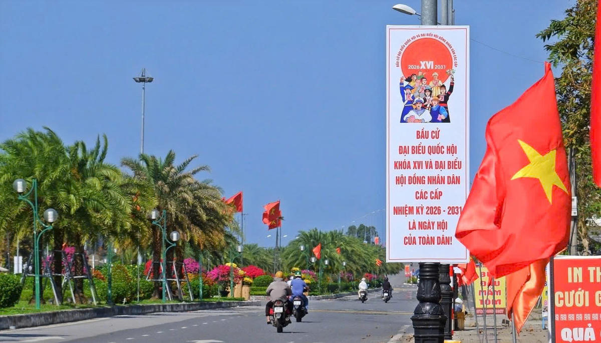 Một góc phố Tam Kỳ trước ngày bầu cử. Ảnh: Chí Đại