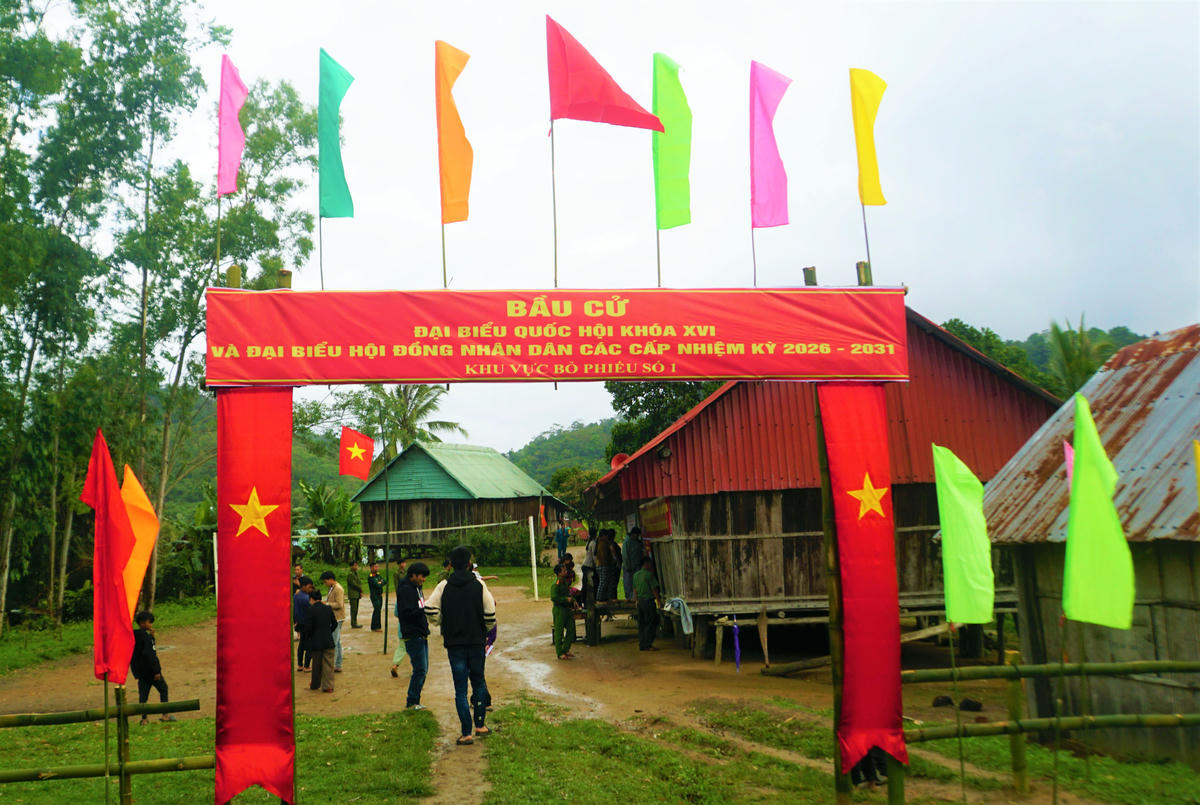 Quang cảnh địa điểm bầu cử tại thôn 02, xã Vĩnh Sơn. Ảnh: CV.