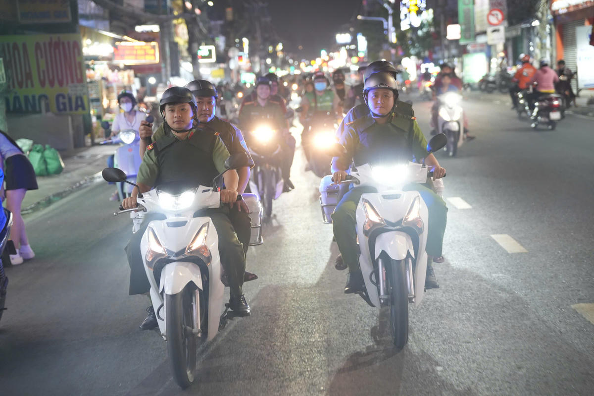 Các lực lượng tuần tra, kiểm soát các tuyến đường để đảm bảo an ninh trật tự, an toàn giao thông trước giờ bầu cử. Ảnh: Công an cung cấp.