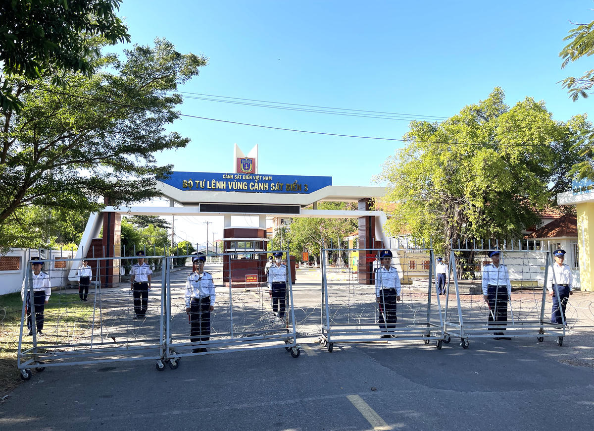 Luyện tập các phương án sẵ sàng chiến đấu. Ảnh: Đức Định.