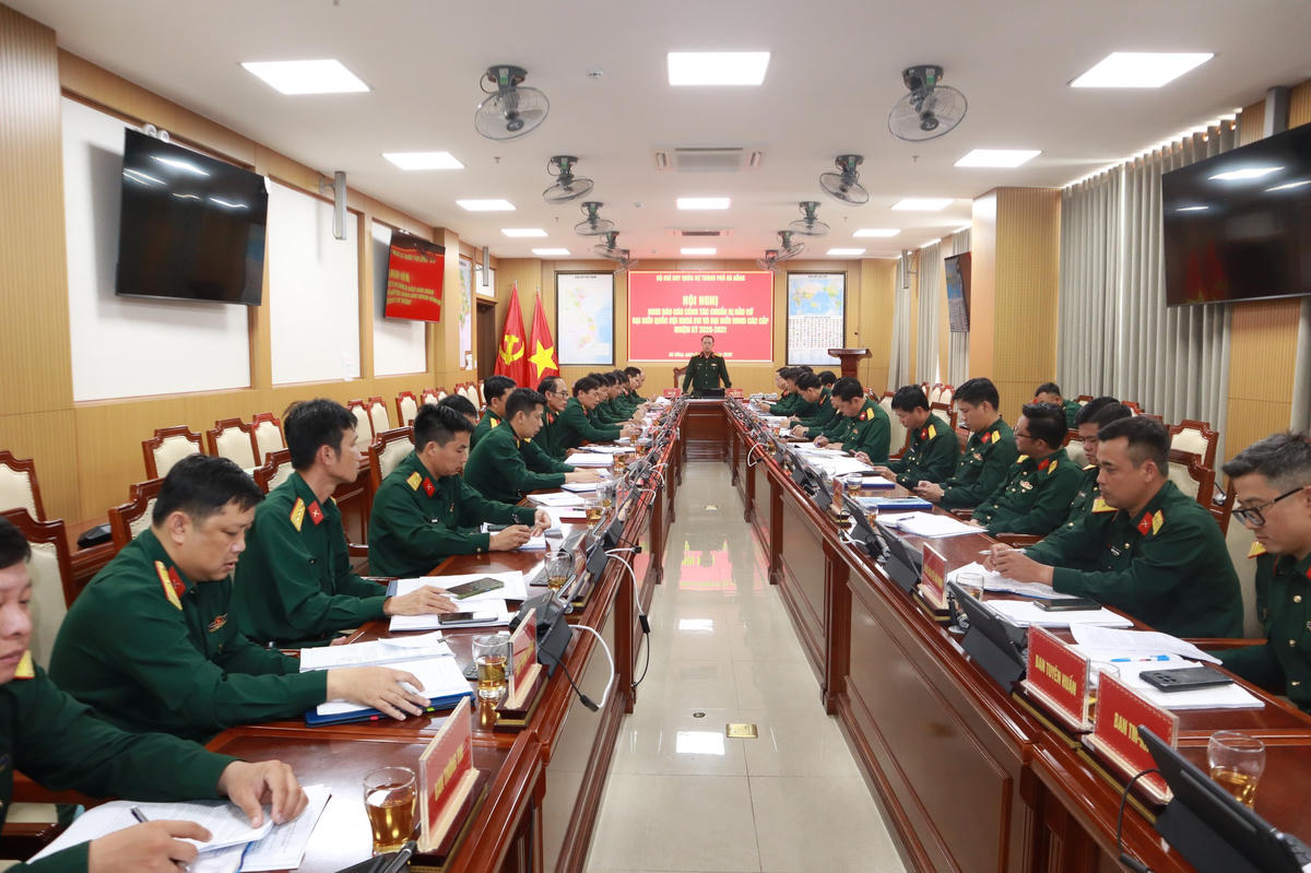 Quang cảnh cuộc họp của Bộ Chỉ huy quân sự TP Đà Nẵng về công tác đảm bảo an ninh bầu cử. Ảnh: CV.