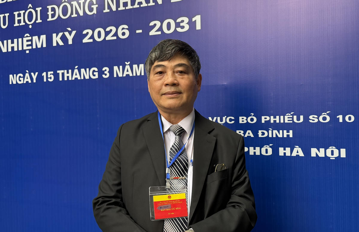 Ông Nguyễn Đức Khanh – Bí thư Chi bộ, Trưởng ban Công tác Mặt trận số 45,  thành viên Ban bầu cử Tổ bầu cử số 10, phường Ba Đình.