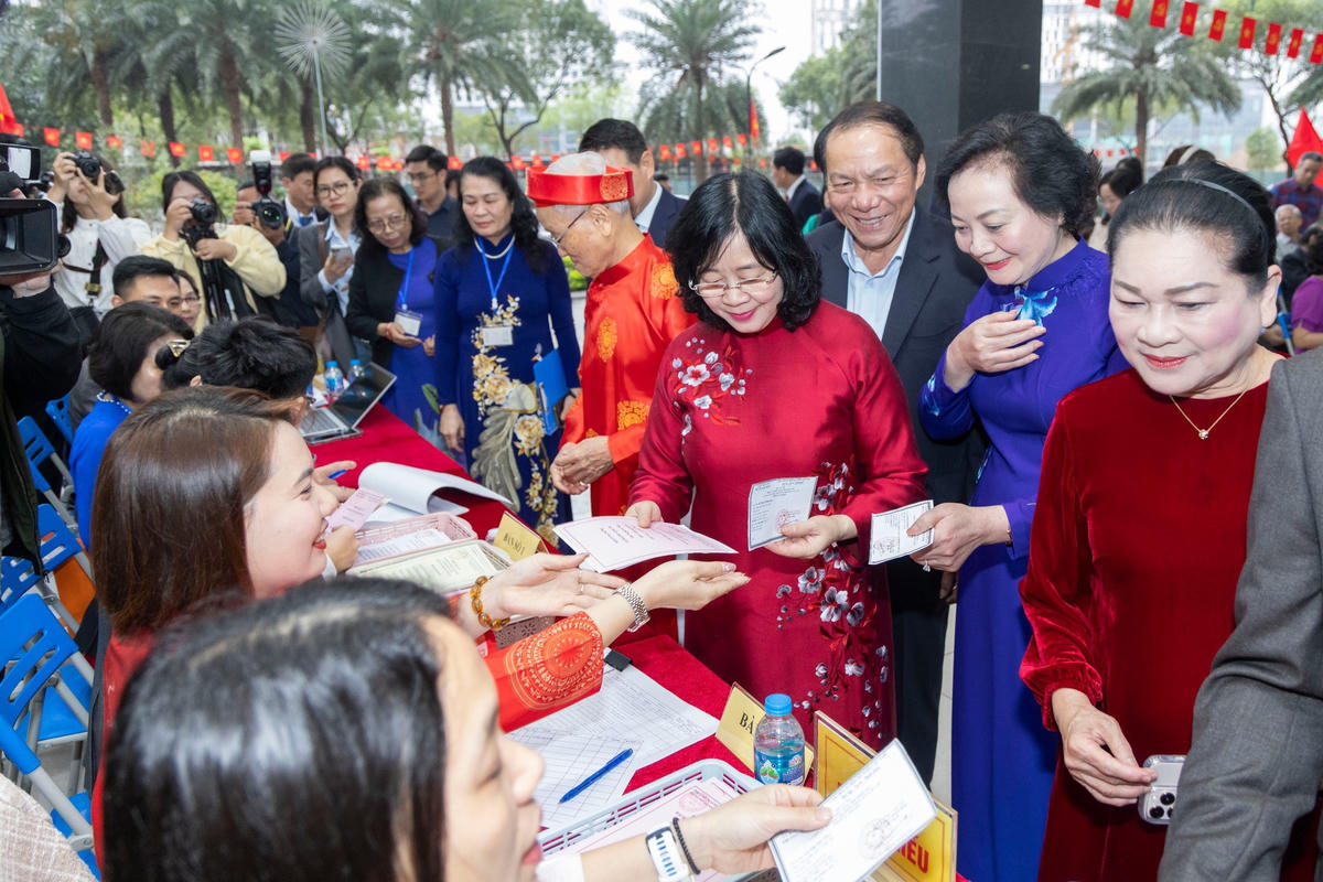 Hà Nội công bố danh sách 125 người trúng cử HĐND nhiệm kỳ 2026-2031
