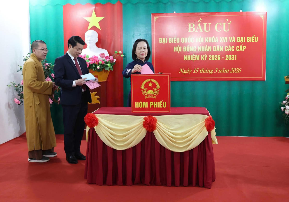 Điểm bầu cử số 18, nhà văn hóa thôn Nà Lầu đã sớm hoàn thành 100% cử tri bỏ phiếu trước 17h.