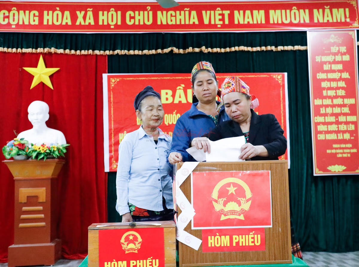 Tỷ lệ cử tri cả nước đi bầu cử đã đạt trên 99%

