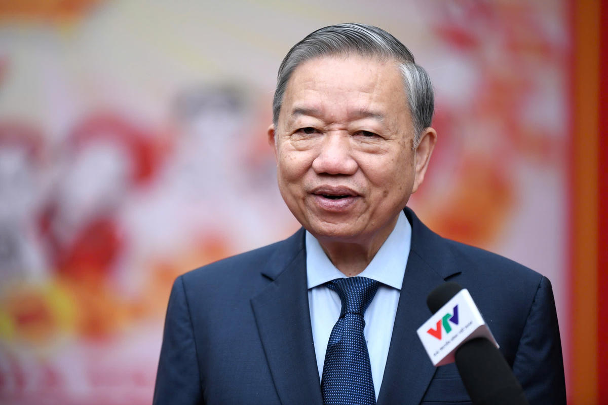 Tổng Bí thư Tô Lâm chia sẻ với báo chí&nbsp;về ý nghĩa của "ngày hội non sông".