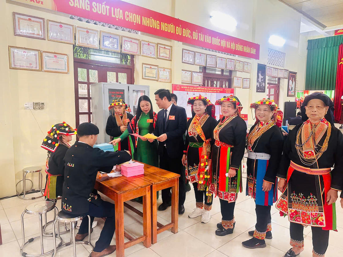 Xã Tây Yên Tử có 7.512 cử tri  đi bỏ phiếu bầu Đại biểu Quốc hội khóa XVI và HĐND các cấp nhiệm kỳ 2026-2031