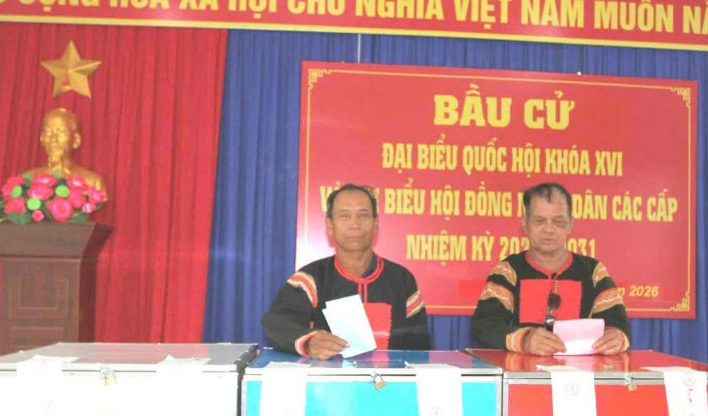 Người dân xã miền núi, tỉnh Khánh Hòa đi bầu cử Quốc hội khóa XVI và HĐND các cấp nhiệm kỳ 2026-2031. Ảnh X.H