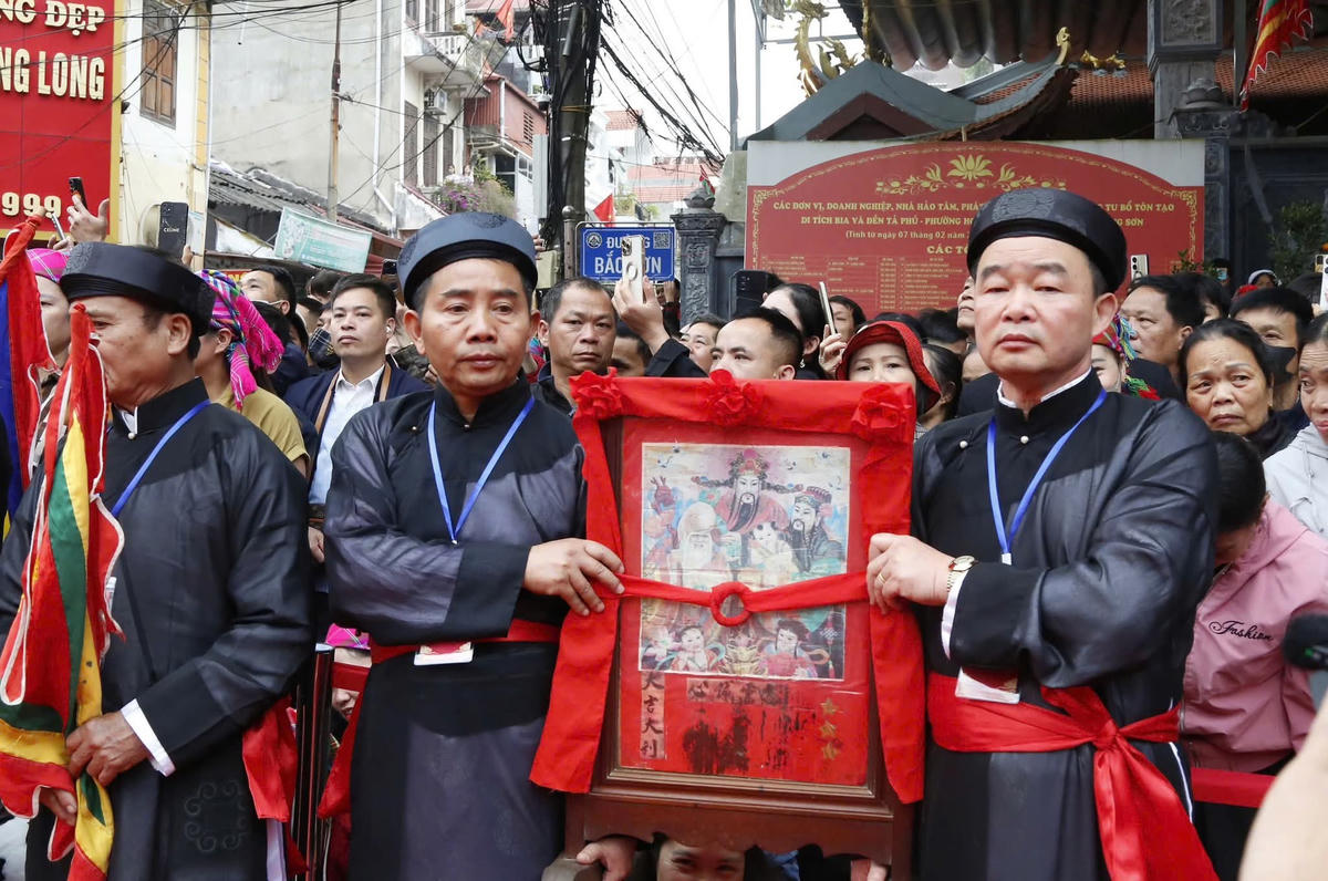 Lễ rước kiệu Hán Quận công Thân Công Tài tại lễ hội đền Kỳ Cùng - Tả Phủ năm 2026.